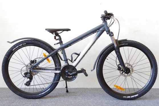 Scott Roxter / 21-k / 26" / 35cm