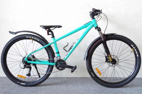 White XC Trainer / 16-k / 27,5" / 37cm
