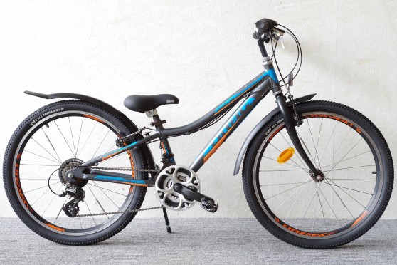 Drag Hardy Jr / 18-k / 24"